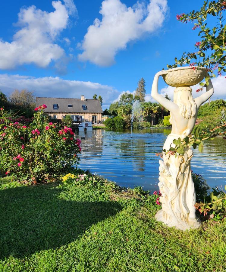 Bed and Breakfast Domaine Du D-Day Saint-Come-du-Mont Exterior foto